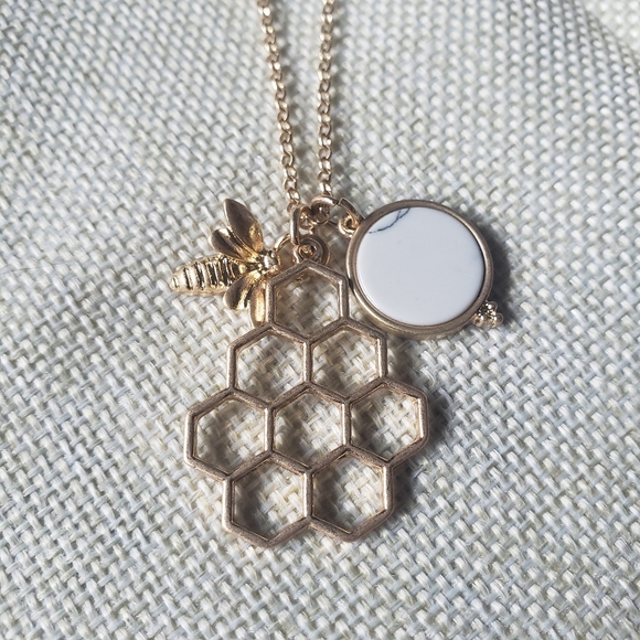 Honeybee Necklace Gold-Tone 18" - Picture 2 of 4